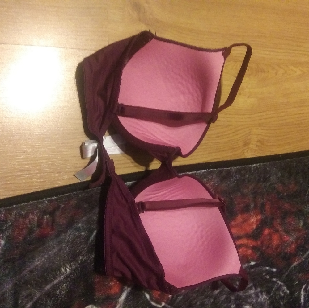Pink Vs Push Up Bra Size 34C EUC - Picture 2 of 4